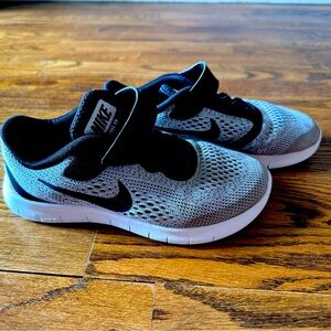 Nike Kids Tennis Shoes Grey/Black Size 1.5